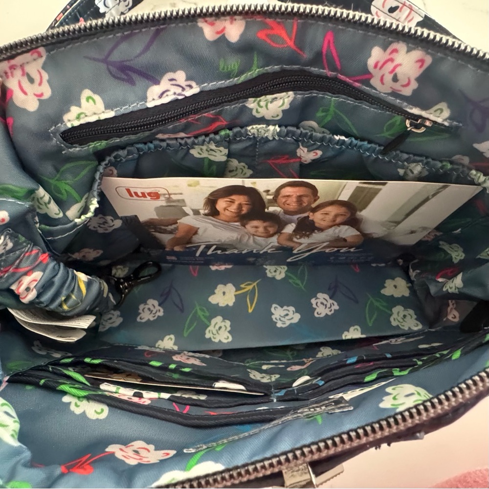 Lug Flare 2 Crossbody Bag Bright Floral Navy Quilted Travel Purse NWT - Picture 5 of 7
